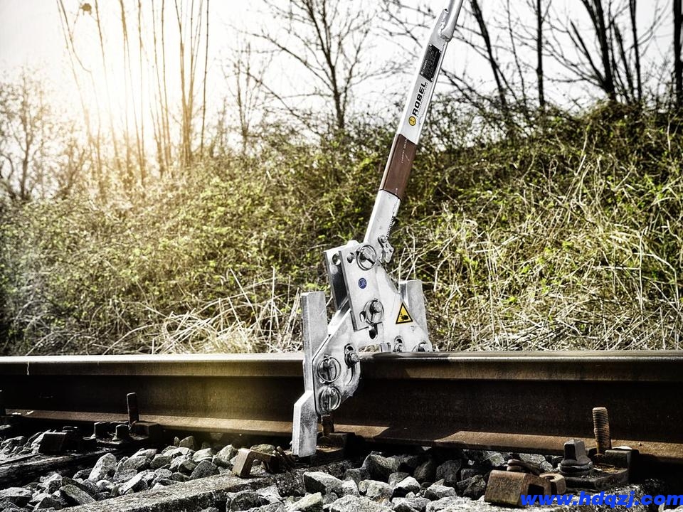 鋼軌起重裝置用于使用手動(dòng)杠桿提升和固定鋼軌 鋼軌起重裝置用于使用手動(dòng)杠桿提升和固定鋼軌