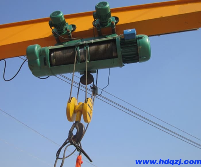 雙梁橋式起重機(jī)電動葫蘆橫向工作的注意事項