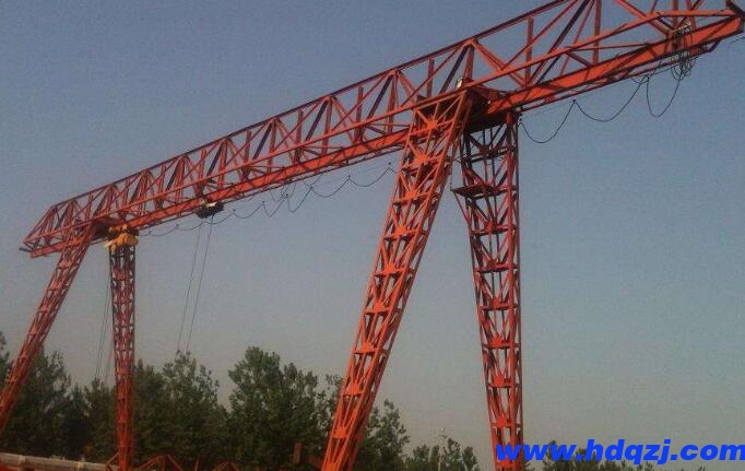 龍門吊安裝拆卸過(guò)程中如何確保與其他工種的協(xié)調(diào)配合？ 有哪些溝通機(jī)制？