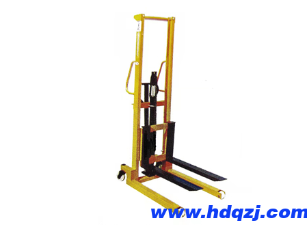 分享手動(dòng)液壓搬運(yùn)車的使用技巧!